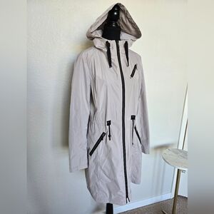 Long Tahari Women's raincoat